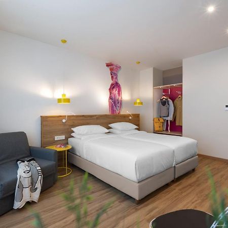 Hotel Ibis Styles Athens Routes Esterno foto