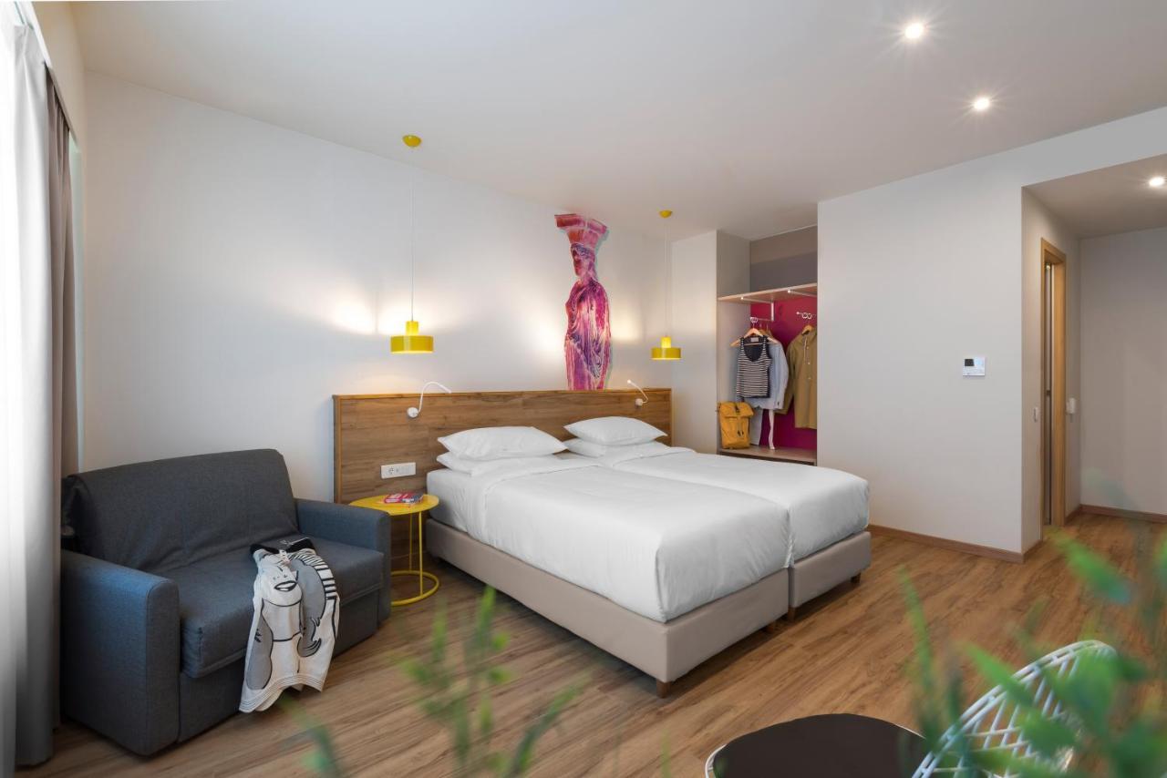 Hotel Ibis Styles Athens Routes Esterno foto