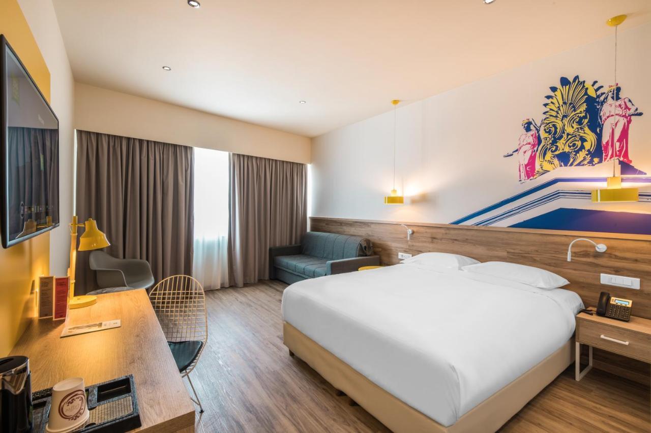 Hotel Ibis Styles Athens Routes Esterno foto