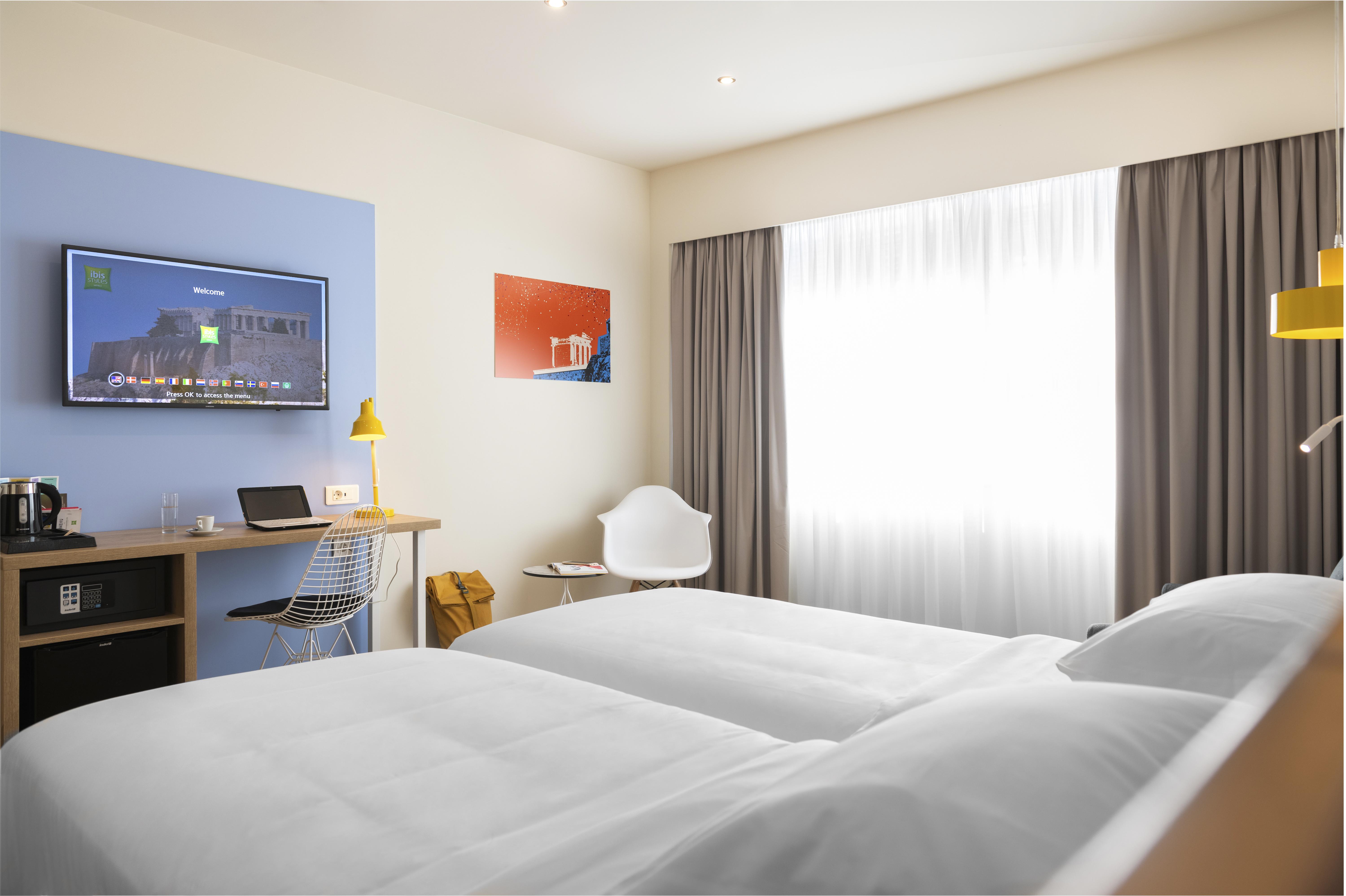 Hotel Ibis Styles Athens Routes Esterno foto