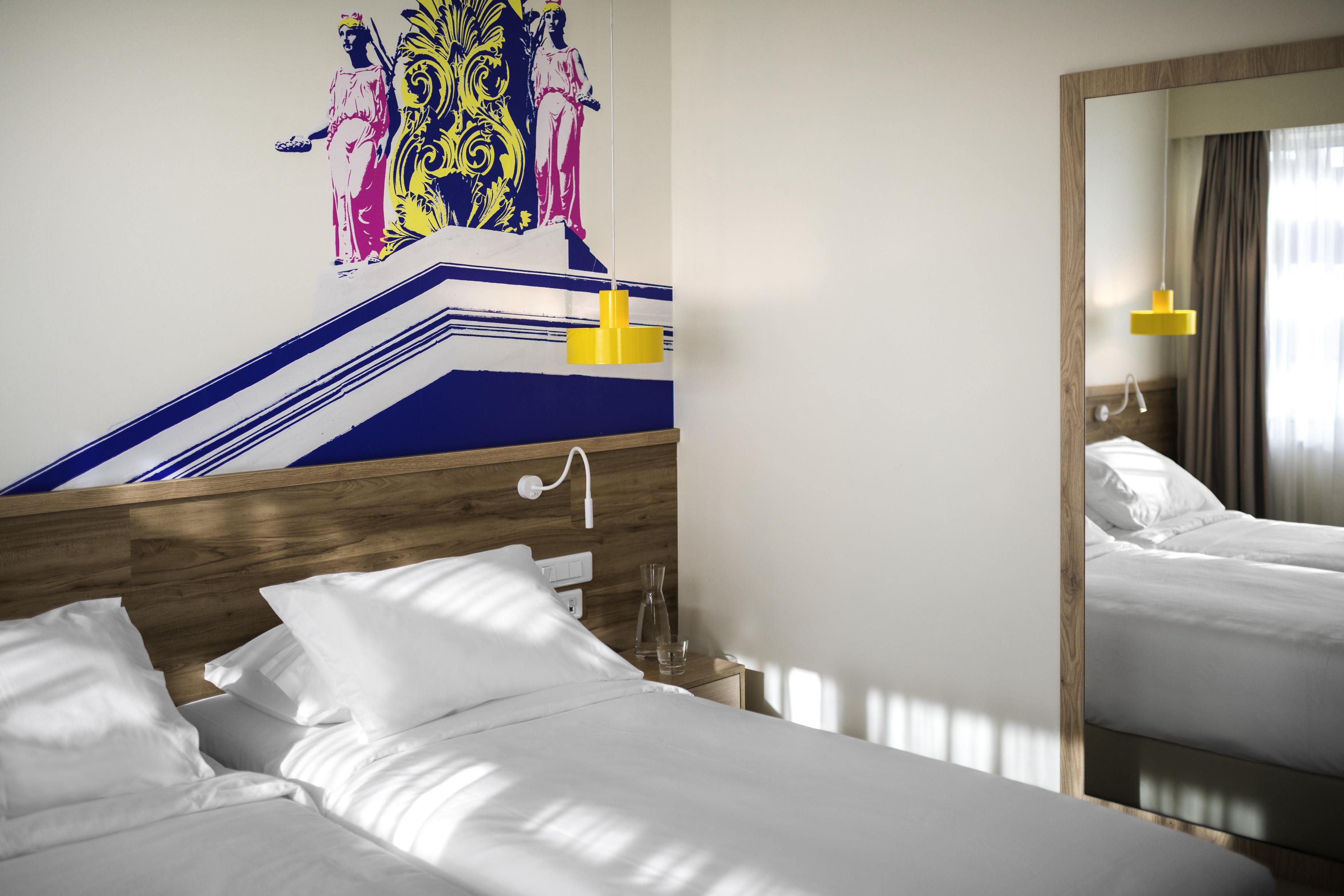 Hotel Ibis Styles Athens Routes Esterno foto