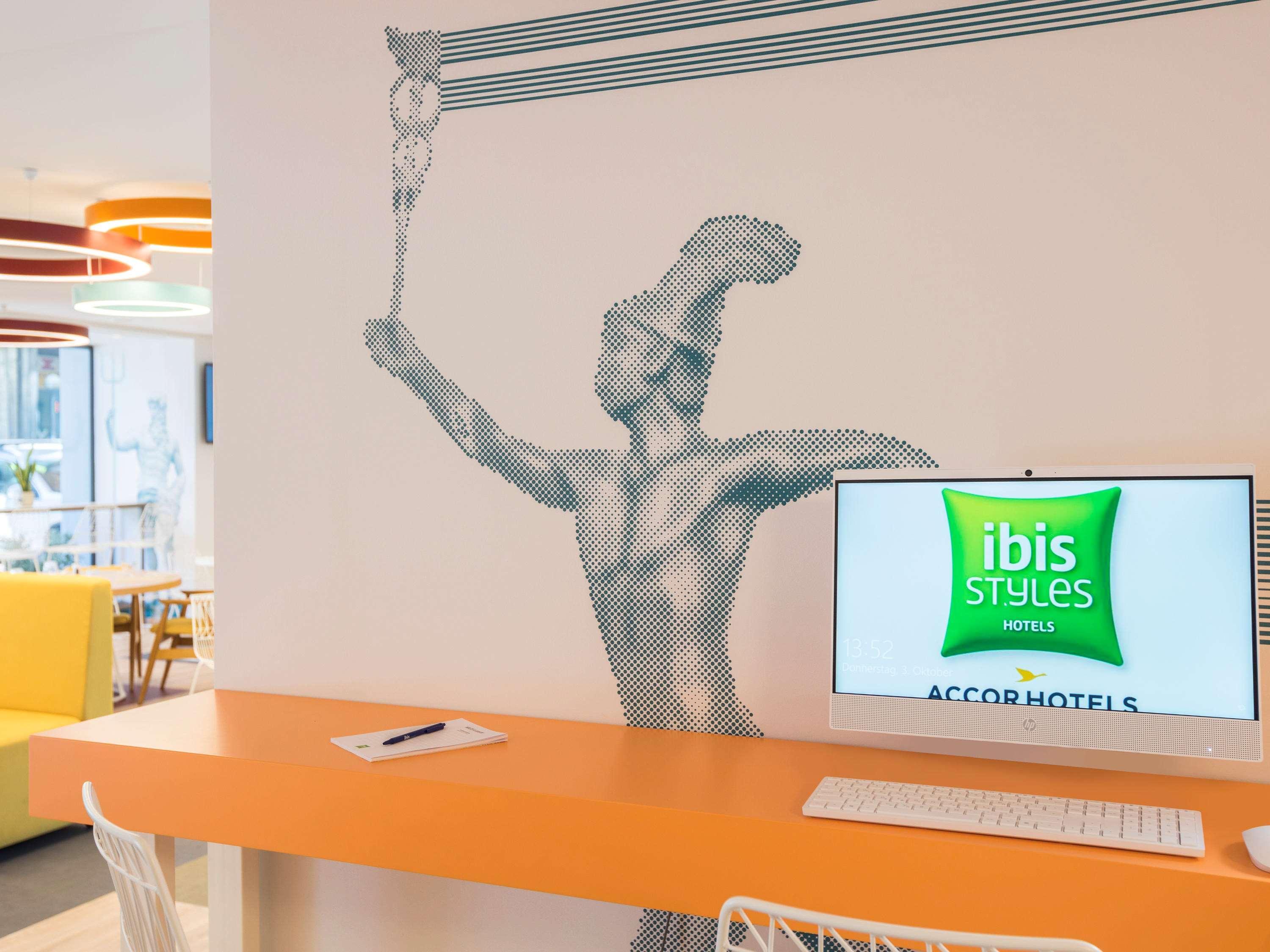 Hotel Ibis Styles Athens Routes Esterno foto