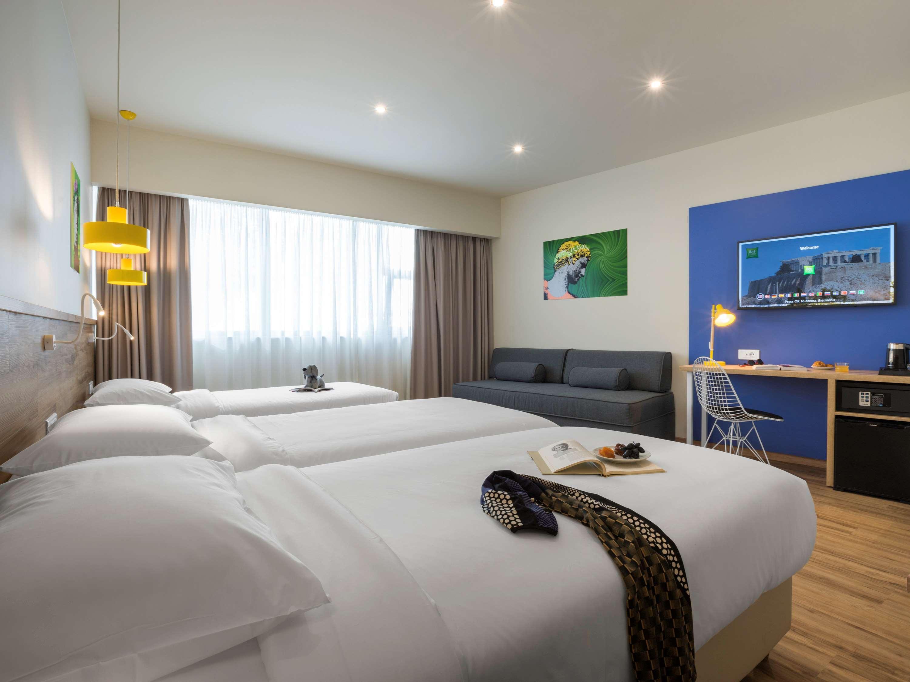 Hotel Ibis Styles Athens Routes Esterno foto