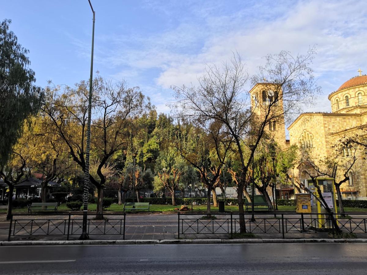 Hotel Ibis Styles Athens Routes Esterno foto