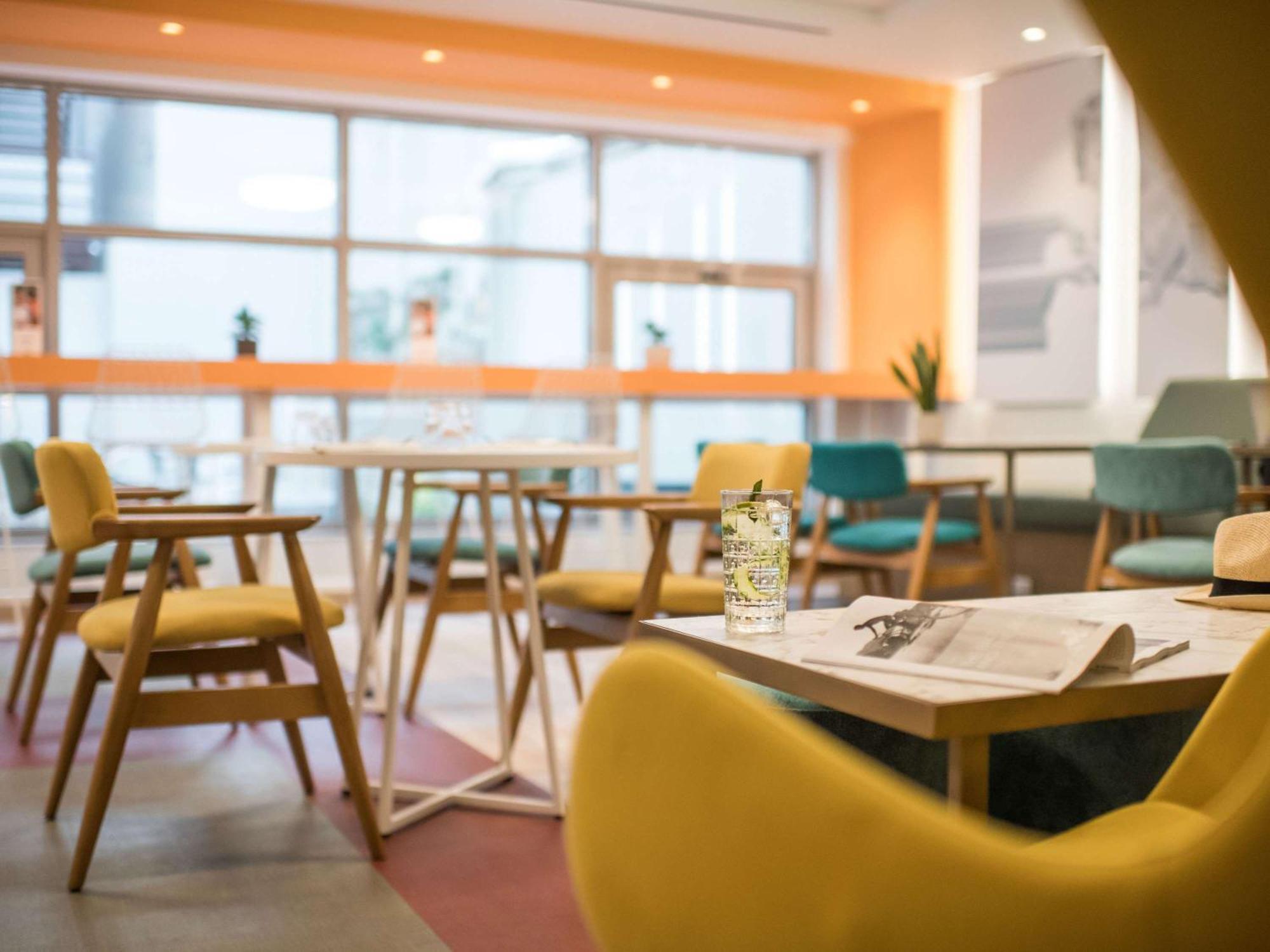 Hotel Ibis Styles Athens Routes Esterno foto